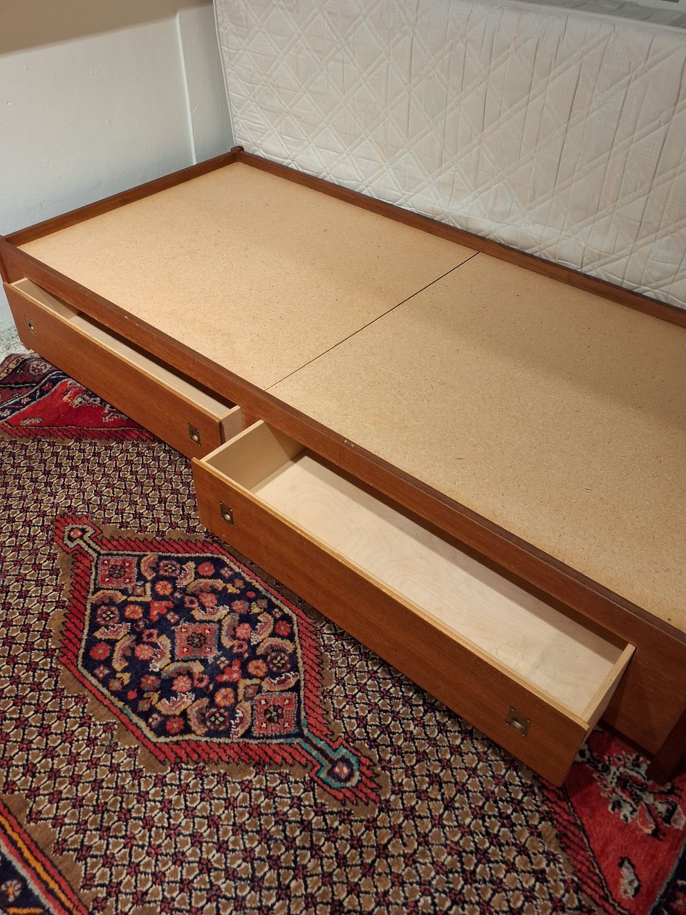 Skibsbriks uden madras